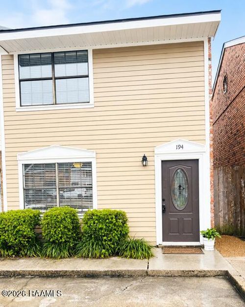 194 Southfield Pkwy, Lafayette, LA, 70506-7628 | Card Image