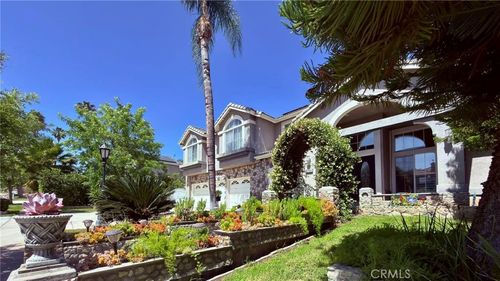 2784 James St, Corona, CA, 92881 | Card Image