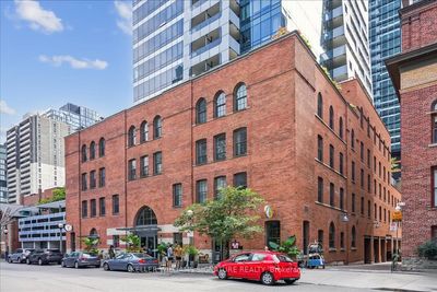 212 - 5 St Joseph St, Condo with 1 bedrooms, 1 bathrooms and null parking in Toronto ON | Image 1