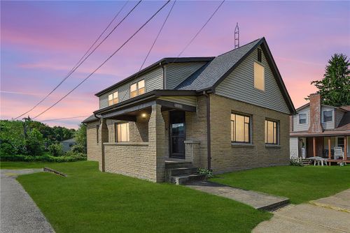 7106 Vine St, Enon Valley, PA, 16120-2120 | Card Image