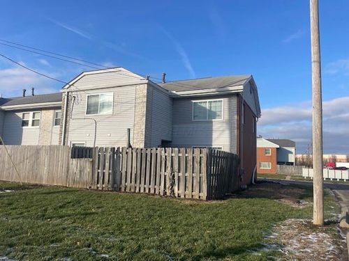 124 Buckeye Cir, Columbus, OH, 43217-1086 | Card Image