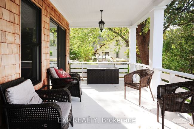212 Cameron Cres, House other with 4 bedrooms, 3 bathrooms and 6 parking in Keswick ON | Image 10