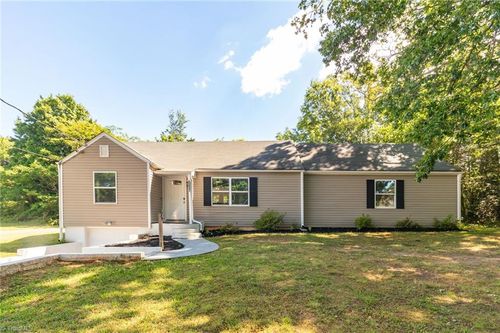 2537 Owen Dr, Winston-Salem, NC, 27106-4567 | Card Image