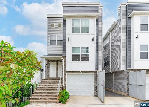 301 N 13th Street, Newark, NJ, 07107 | Card Image