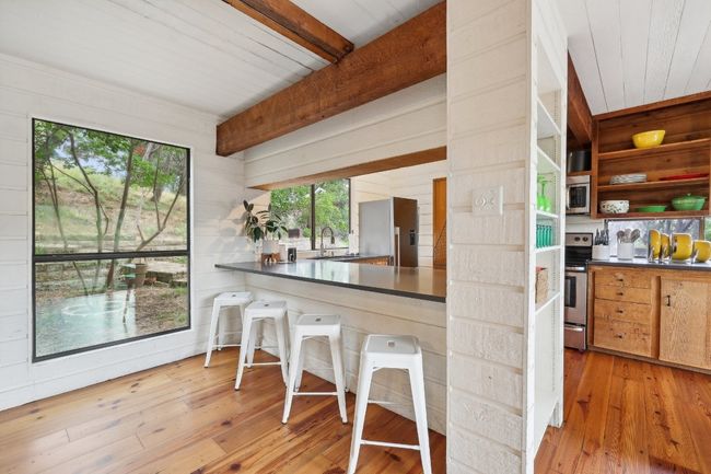1002 Jousting Pl, House other with 3 bedrooms, 3 bathrooms and 4 parking in Austin TX | Image 6