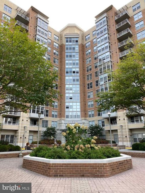 313-11800 Sunset Hills Rd, RESTON, VA, 20190-4779 | Card Image