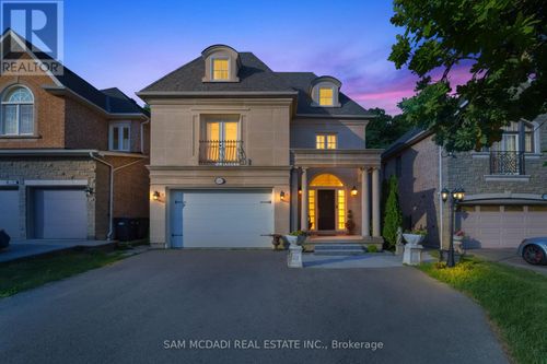 5481 Middleport Cres, Mississauga, ON, L4Z3V2 | Card Image