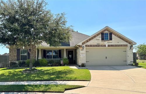 616 Dogwood Ct, Sealy, TX, 77474-2354 | Card Image