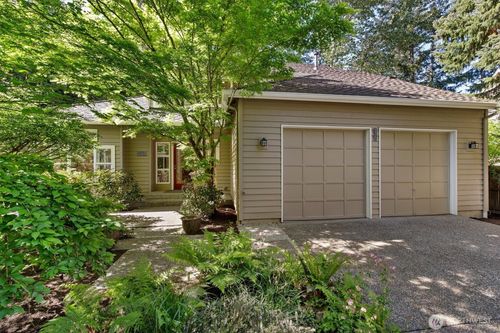 3320 165th Pl Ne, Bellevue, WA, 98008-2000 | Card Image