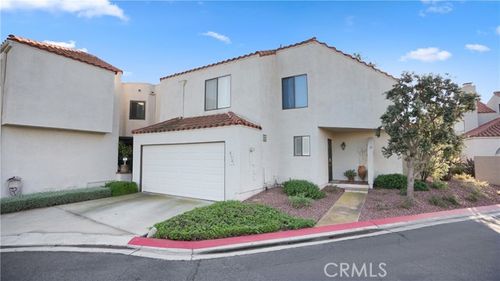 4176 Delphi Cir, Huntington Beach, CA, 92649-2174 | Card Image