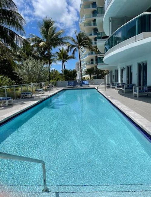 402-9401 Collins Ave, Surfside, FL, 33154-2605 | Card Image