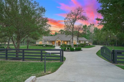 26205 Crown Ranch Blvd, Montgomery, TX, 77316-2105 | Card Image