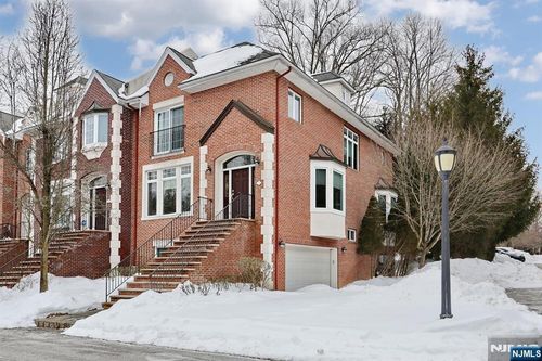 26 Candlewood Dr, Westwood, NJ, 07675-7055 | Card Image