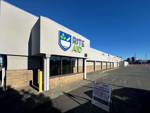 411 Harris St, Eureka, CA, 95503-4416 | Card Image