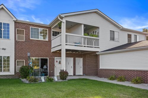 2825 11th Pl, Kenosha, WI, 53140-6415 | Card Image