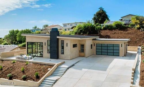 679 Adirondack Ave, Ventura, CA, 93003 | Card Image