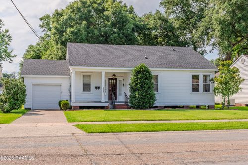 603 Dodson St, New Iberia, LA, 70563-1825 | Card Image