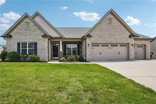 2834 Fallin Ct, High Point, NC, 27262-4672 | Card Image