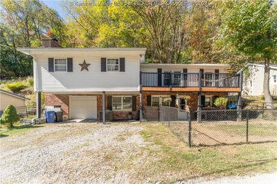 211 Snowhill Drive, House other with 3 bedrooms, 2 bathrooms and null parking in Charleston WV | Image 1