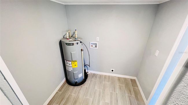 Washer/Dryer Hook ups | Image 16