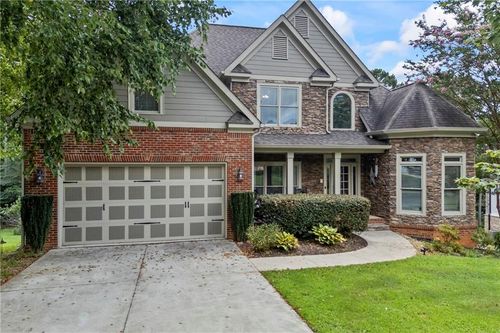 1030 Silver Thorne Dr, Loganville, GA, 30052-9288 | Card Image