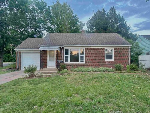 1158 N Crestway, Wichita, KS, 67208 | Card Image