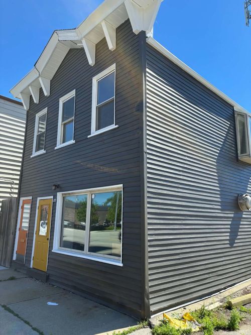 904 S 1st St, MILWAUKEE, WI, 53204-1817 | Card Image