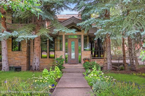 734 W Smuggler St, Aspen, CO, 81611-1154 | Card Image