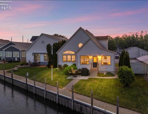 1551 N Anchor Ave, Port Clinton, OH, 43452-3679 | Card Image