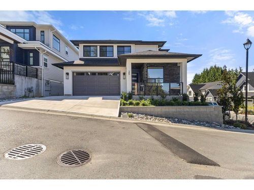 35-4217 Old Clayburn Rd, Abbotsford, BC, V3G0H7 | Card Image