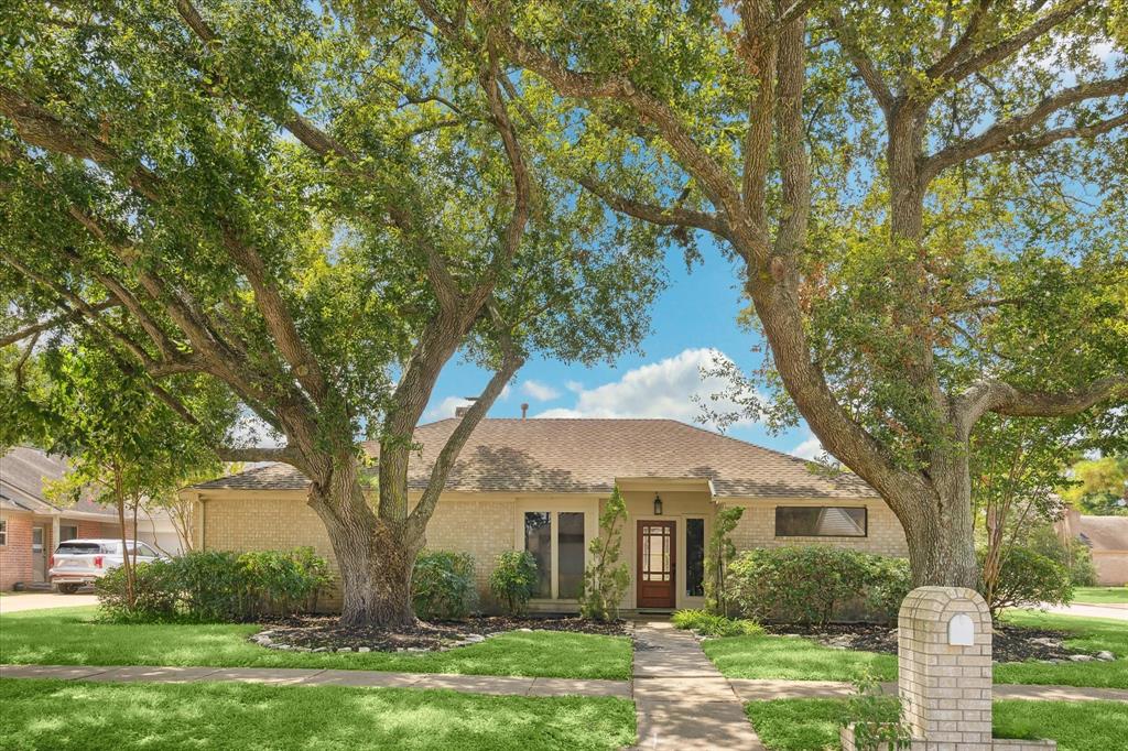 Park Wind Dr, Katy, TX 77450