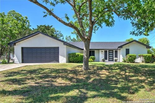 12129 Up River Rd, Corpus Christi, TX, 78410-3326 | Card Image