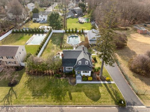 88 Astor Ave, Saint James, NY, 11780-3022 | Card Image