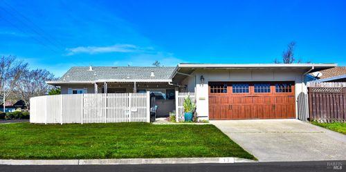 17 Temelec Circle, Sonoma, CA, 95476 | Card Image