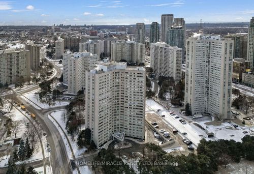 202-3700 Kaneff Cres, Mississauga, ON, L5A4B8 | Card Image