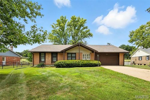 1025 Bridgeport Dr, Ellisville, MO, 63011-2322 | Card Image