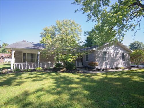 105 Crestwood St, Catlin, IL, 61817-9613 | Card Image