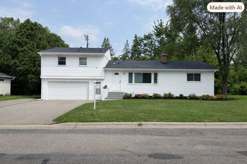 725 Robinwood Ln, Hopkins, MN, 55305-4719 | Card Image