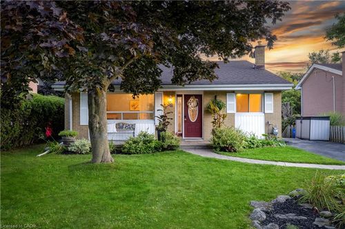 38 Mowbray Pl, Acton, ON, L7J2J8 | Card Image