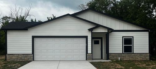 610 Finney Ave, El Dorado, KS, 67042-3795 | Card Image