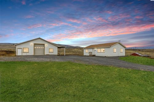 256 Wenas View Dr, Selah, WA, 98942-9110 | Card Image