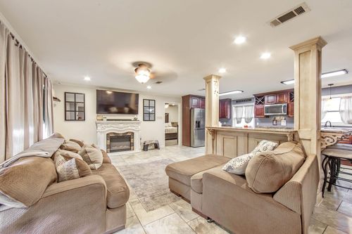 2103 Ruby Dr, Houma, LA, 70363-7057 | Card Image