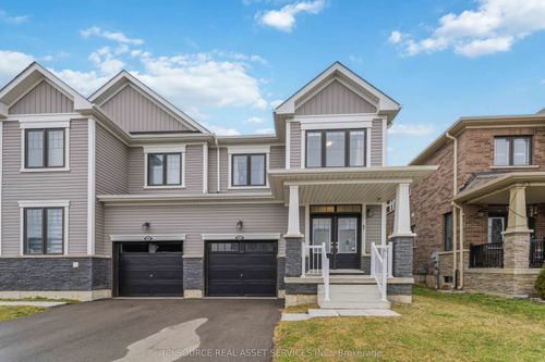 82 Rainbow Dr, Caledonia, ON, N3W0G3 | Card Image