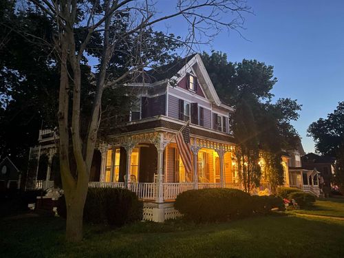 132 E 2nd St, Minneapolis, KS, 67467-2402 | Card Image