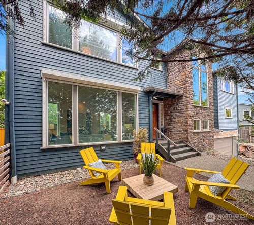 4600 Green Lake Way N, Seattle, WA, 98103-6676 | Card Image