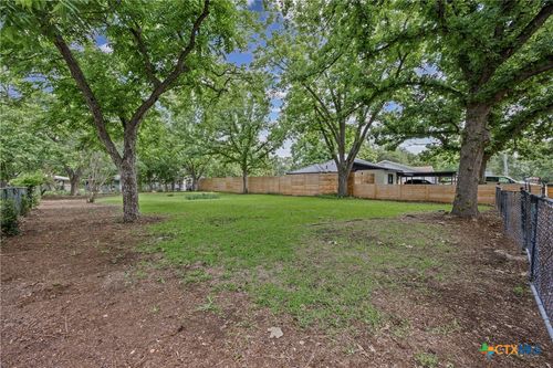 943 Field St, San Marcos, TX, 78666-7001 | Card Image