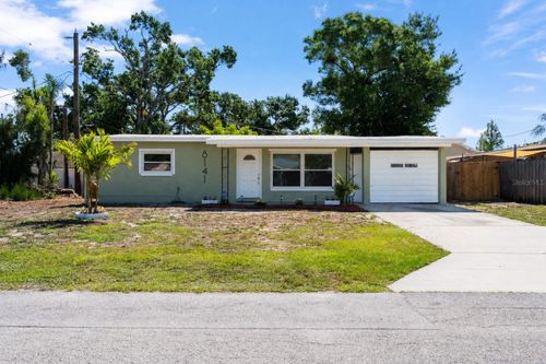 8141 42nd St N, Pinellas Park, FL, 33781-2523 | Card Image