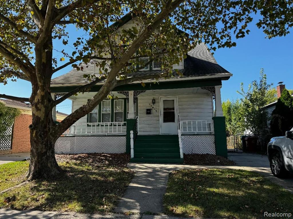 Valley Ave, Eastpointe, MI 48021