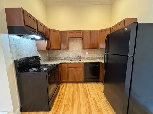 301-3 Main St, Peabody, MA, 01960-5509 | Card Image