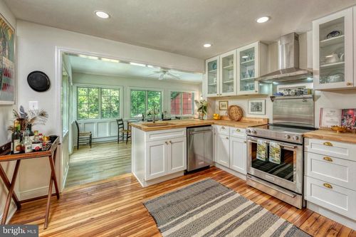 9068 John S Mosby Hwy, UPPERVILLE, VA, 20184-1722 | Card Image